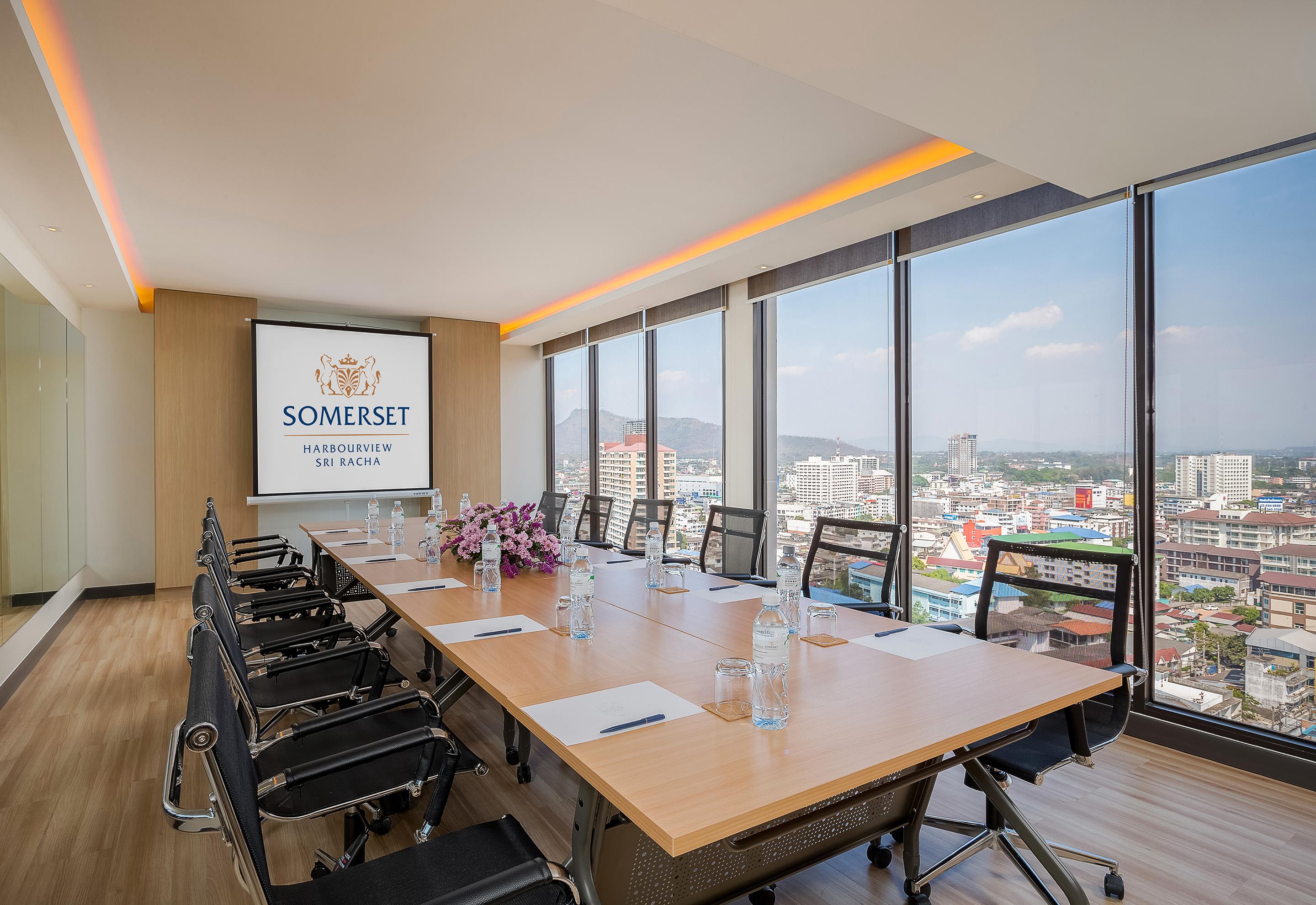 Somerset Harbourview Sri Racha - SHA Extra Plus Si Racha Exterior foto